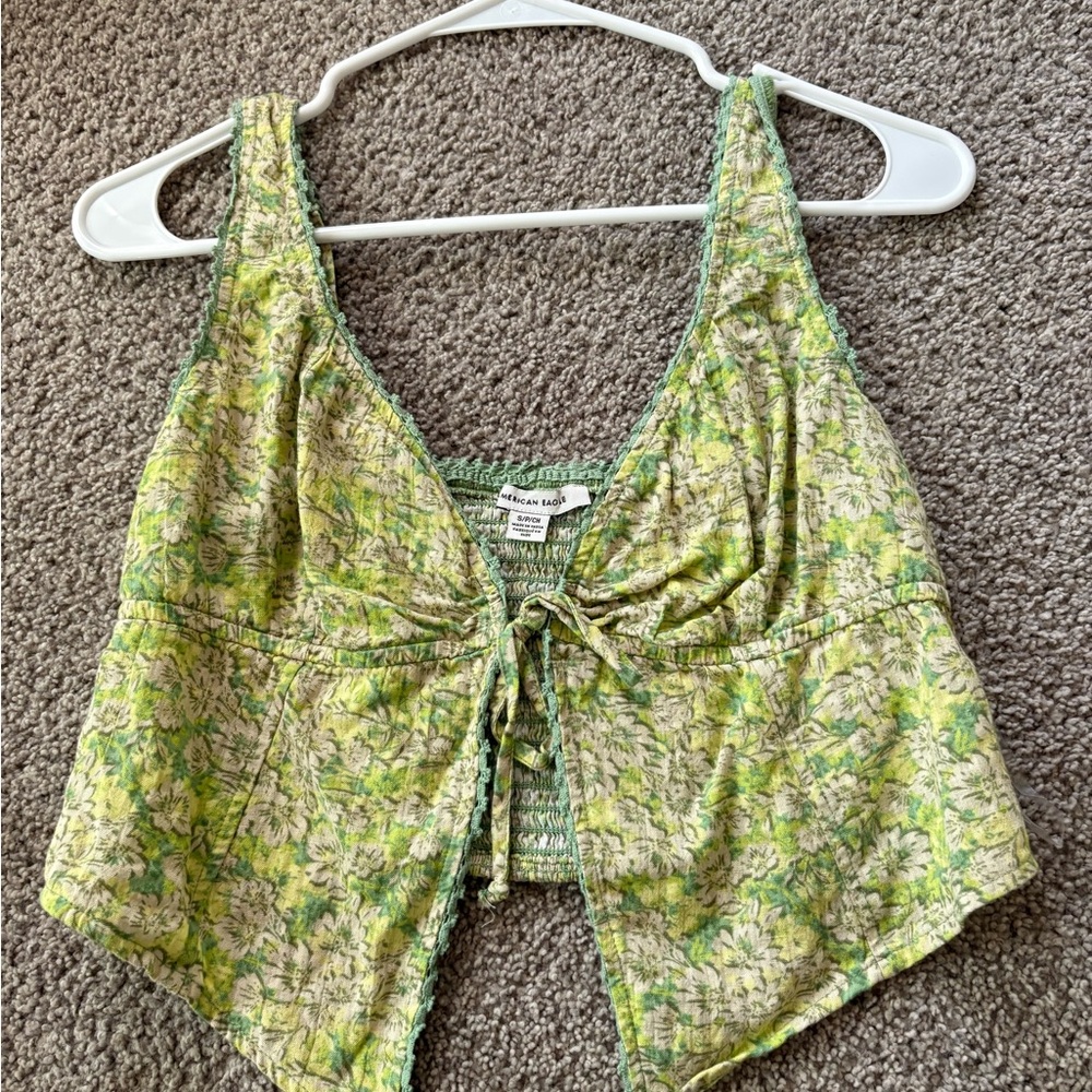 American Eagle Outfitters Lime Floral Tie-Front Crop Top